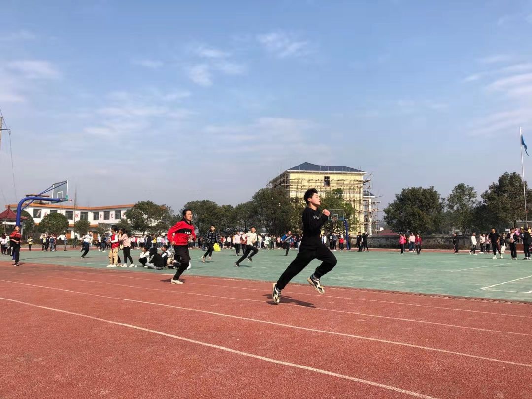 大事件湾头中学1200多名师生齐聚团团围住操场举行这个