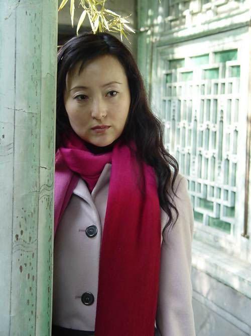 出家后的小旭,让人心疼不已却无能为力剃度前的小旭剃度后的小旭生病