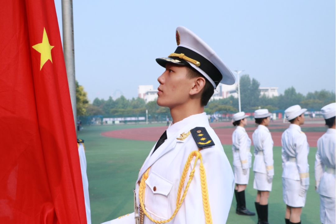 临大故事用热血青春守卫国旗