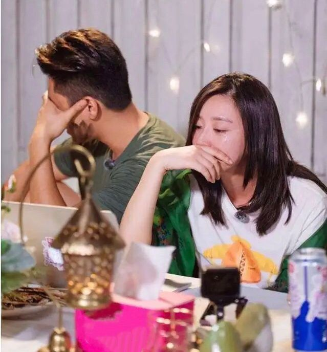 原创网红半藏森林被解约自毁式追爱终将自食其果