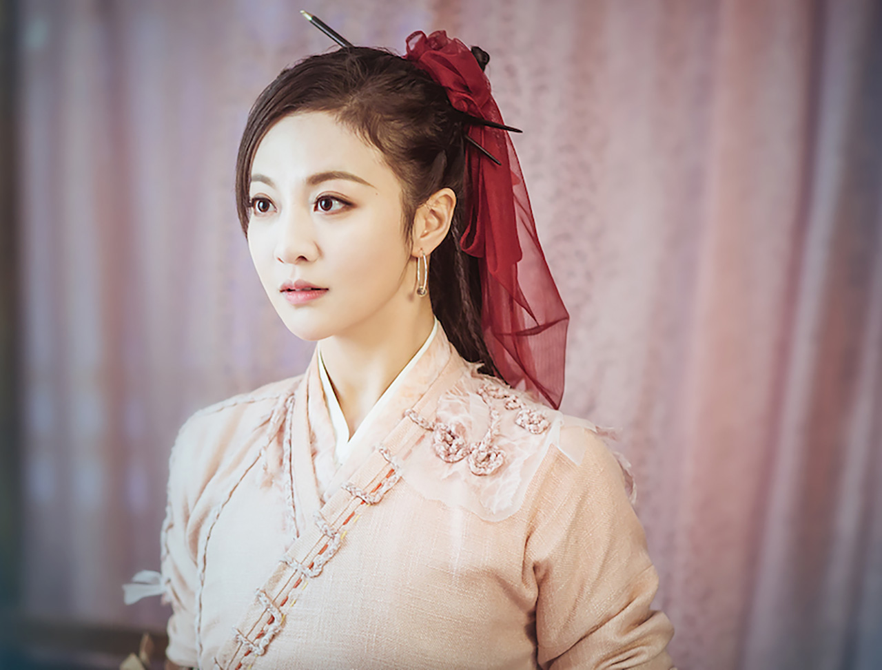 从前有座灵剑山老板娘爱上无缘人织田显荣般的爱情悲剧