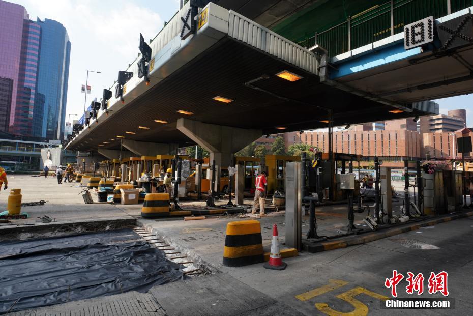 香港红隧收费站加紧抢修预计下周稍后恢复通车