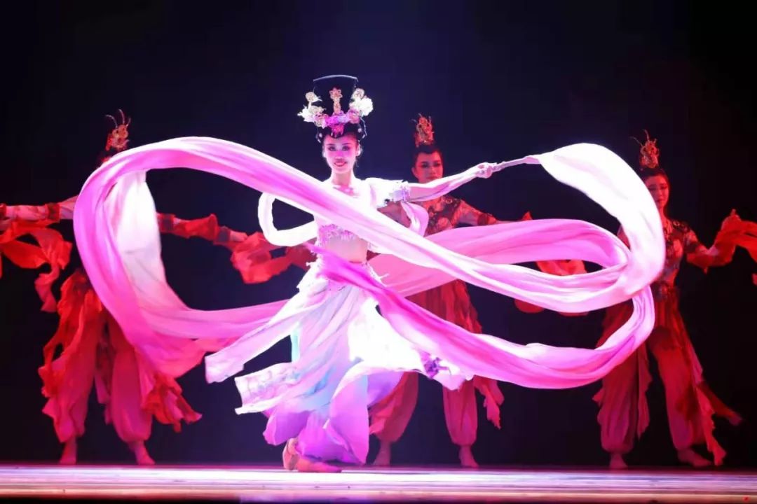 春莺啭1v2(春莺啭 安如莺po蜜姜)