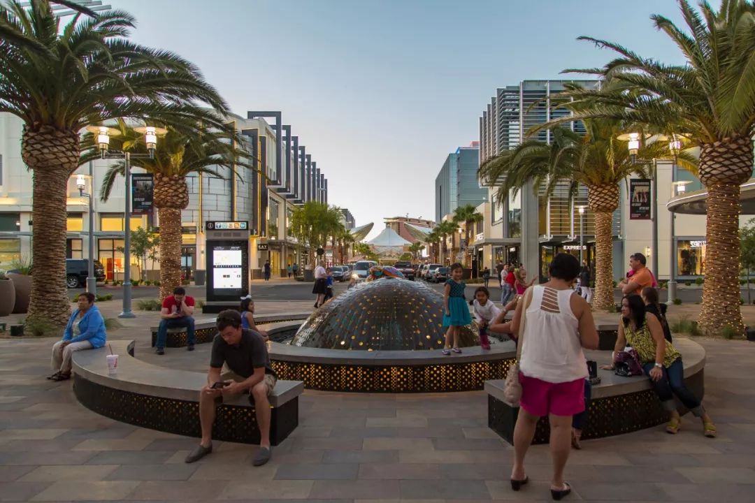 联合酋长国杰贝勒阿里市中心作为迪拜郊区主要综合体开发项目的第一