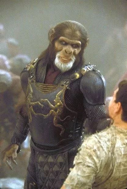 《决战猩球》(2001)还有一个失败的案例就是李安版的《无敌浩克》