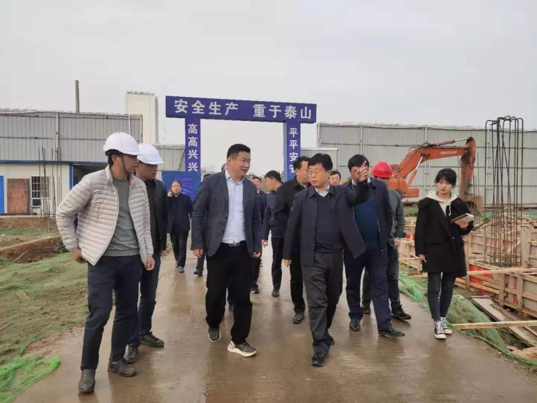 叶县县长徐延杰视察亿联汽车城项目施工现场