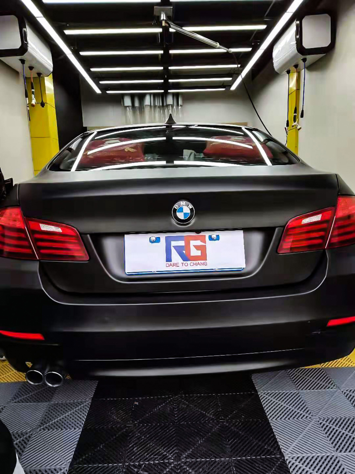 宝马5系车身改色钛金石墨黑rg瑞集改色膜石家庄藁城加盟店出品