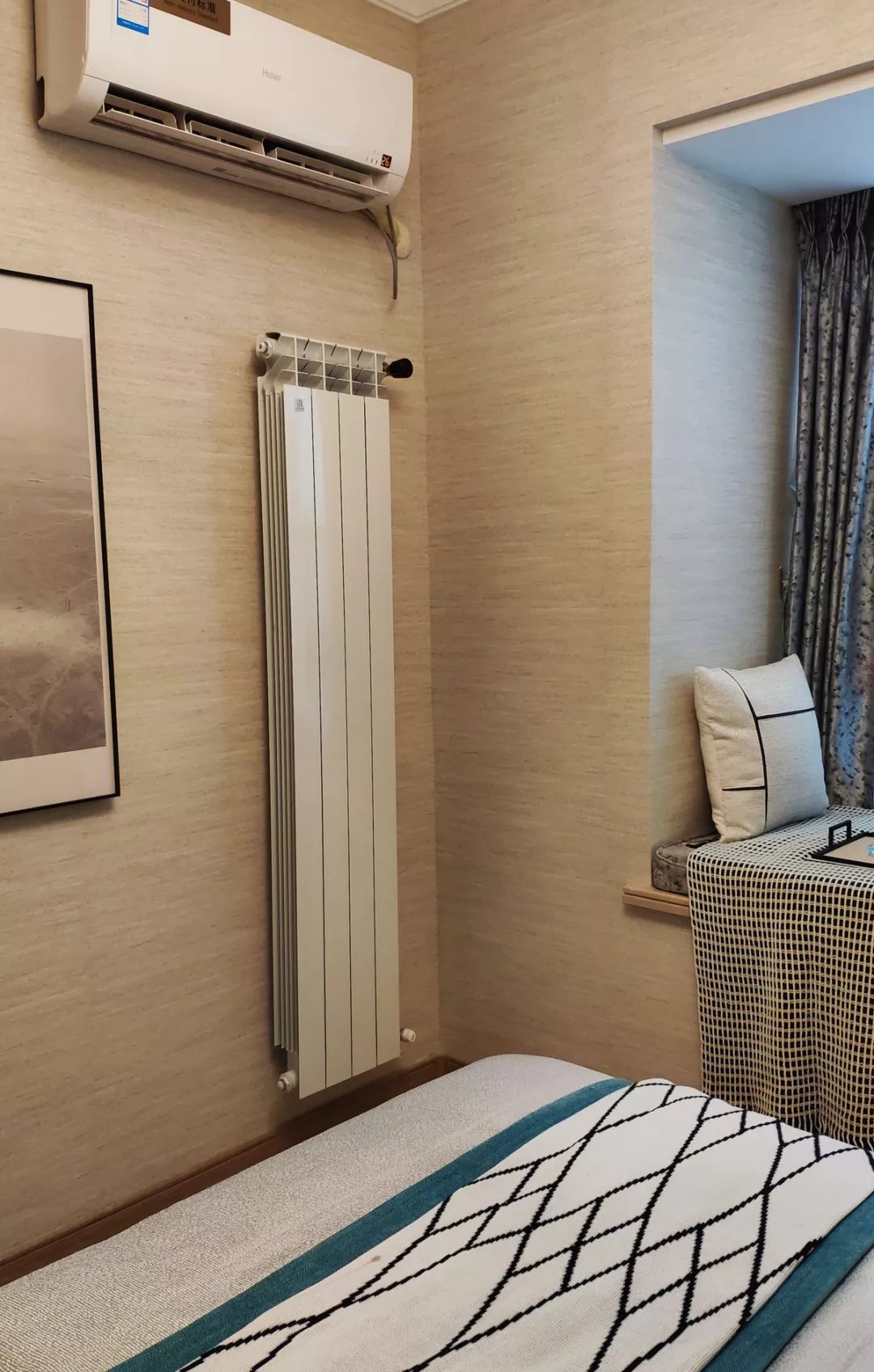 卧室暖气片为什么不能装在床边