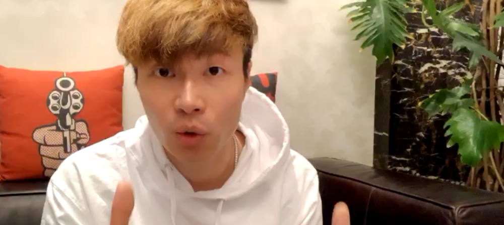 企鹅电竞帝师:直播开箱国产最贵手机,粉丝直呼过瘾!