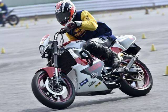 大王金卡纳精彩比赛日本a级车手二冲程车款tzr250r