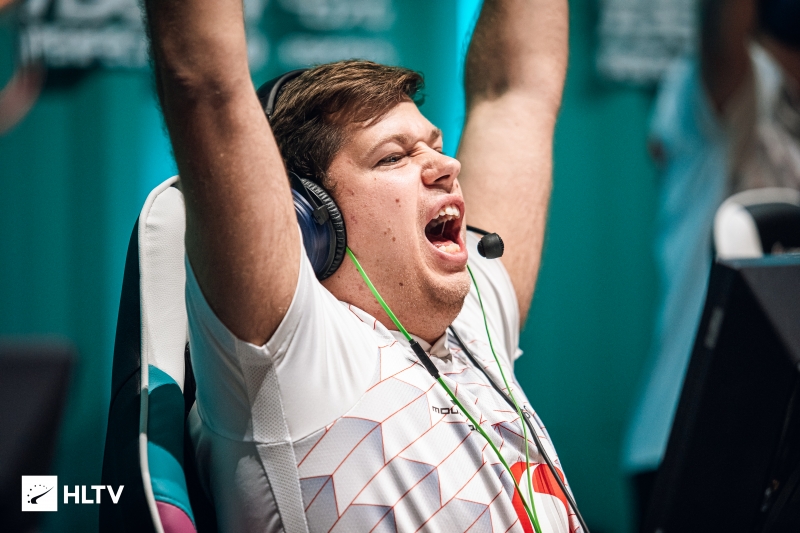 [cac]拒绝图三 mouz 2-0险胜eg半决赛会师tyloo_nuke