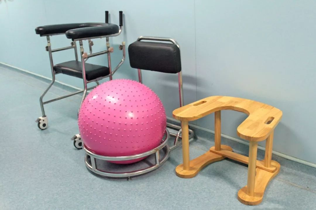 阳朔县妇幼保健院开展导乐陪伴分娩让自然分娩成为幸福的体验