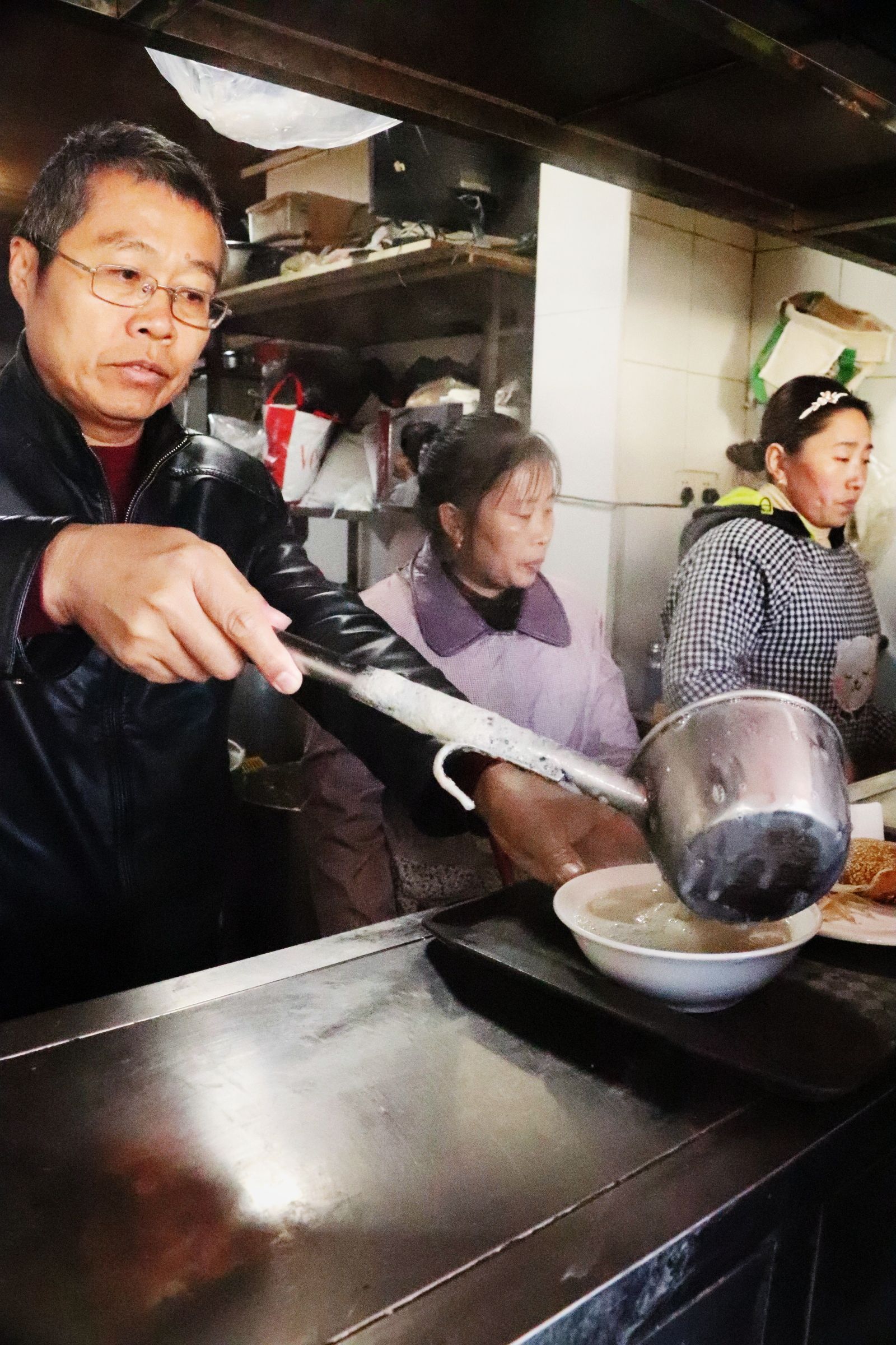 米其林推介的尹三豆汁,什么来头,妙在哪里,您知道吗?_尹新安