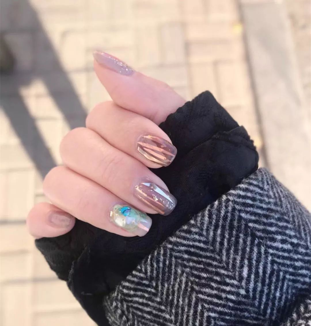 抖音最火的冰河玻璃甲晶莹剔透