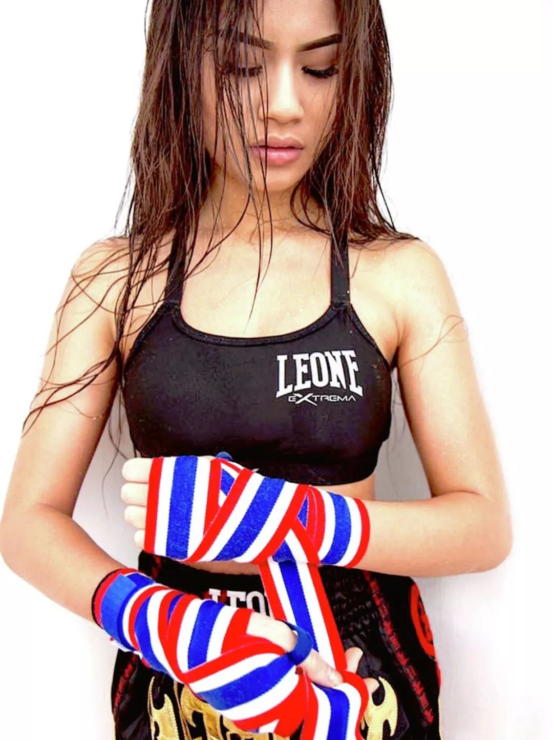 她被称为最性感泰拳冠军心疼她对象