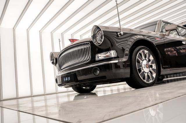 香槟金色红旗l5亮相广州,售价1000万起,国产"第一豪车"实至名归