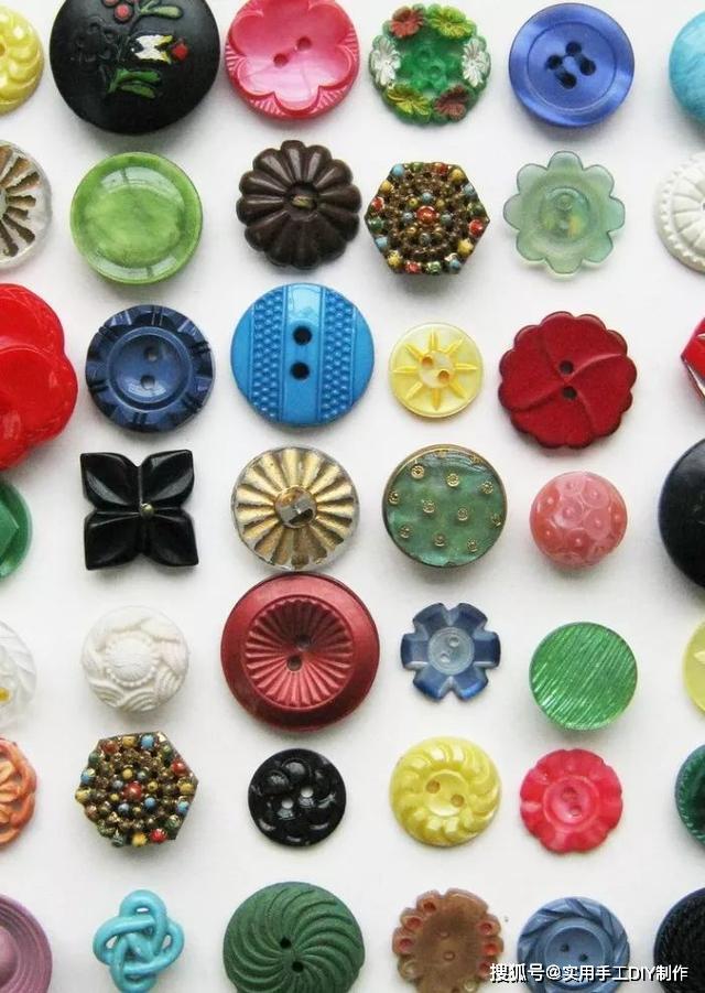 「综合手工」纽扣的6种缝制方法,生活常备技能一定要学会哦!_扣子