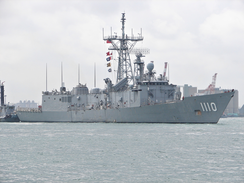 一周军评:双航母离中国越来越近_舰艇