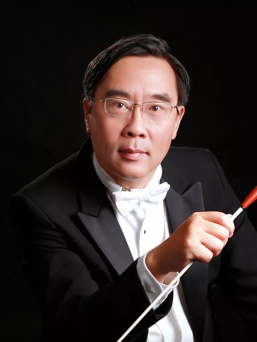 深圳盐田交响乐团总监刘岩 特邀嘉宾国家一级演员,中国原创音乐剧演员