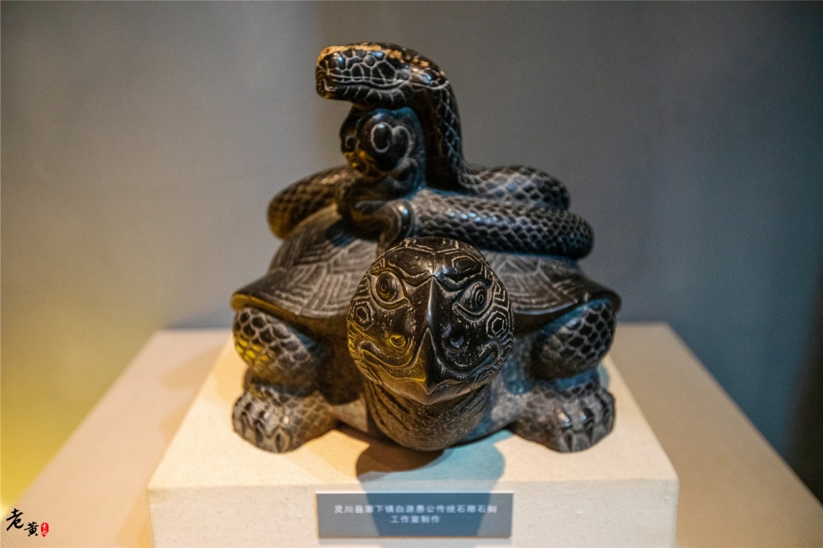 广西民族博物馆百年老物件展,大多曾风靡全国,游客:亲切又感动