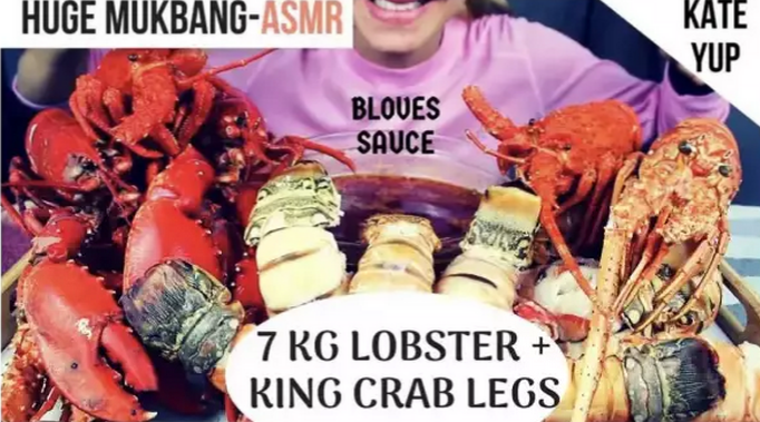 kata yup于一年前在油管开播,和大部分主播一样,她狼吐虎咽吃着超大份