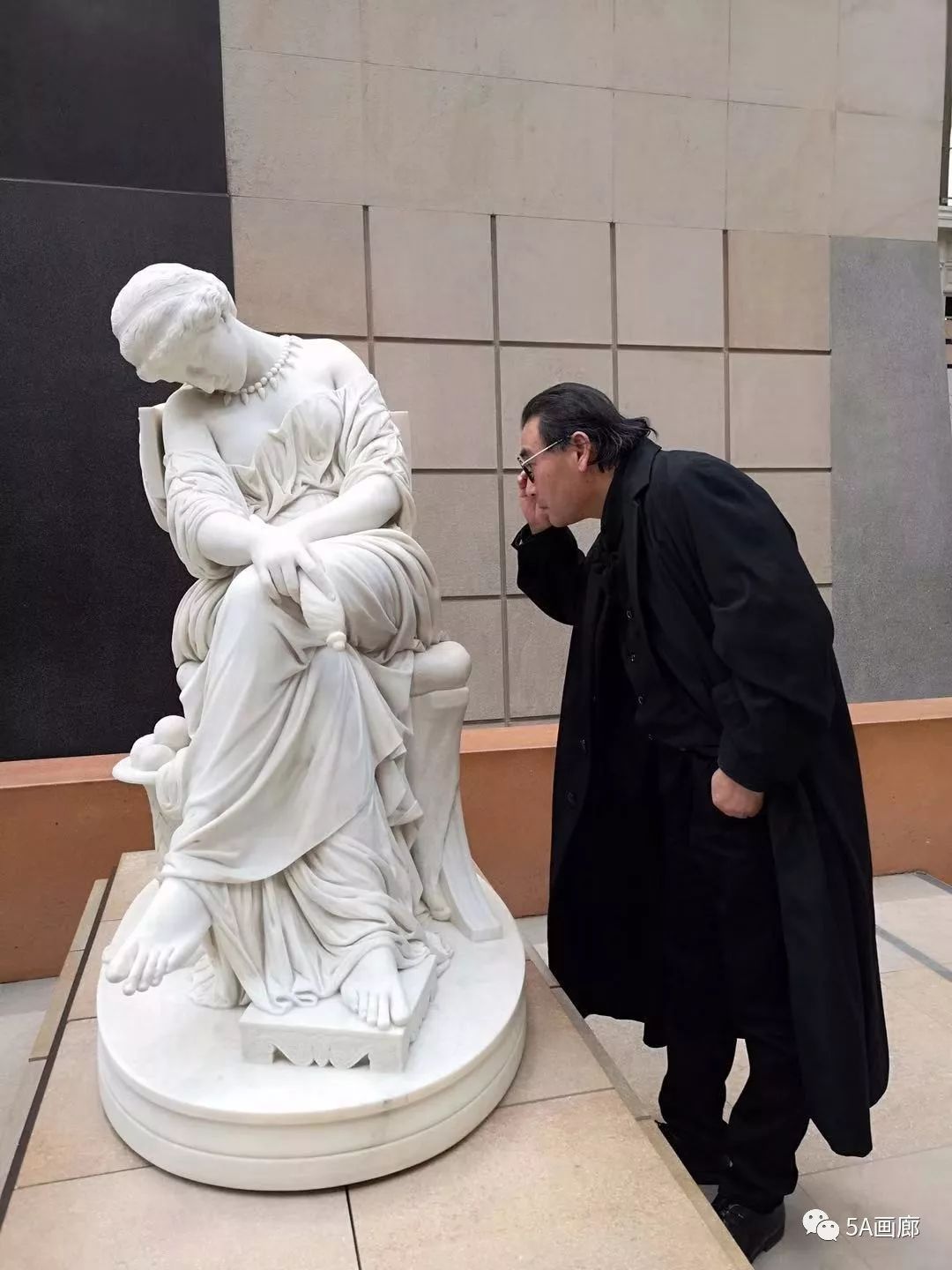 调研现场中国国家博物馆副馆长刘万鸣与凯·布朗利博物馆馆长 斯特凡