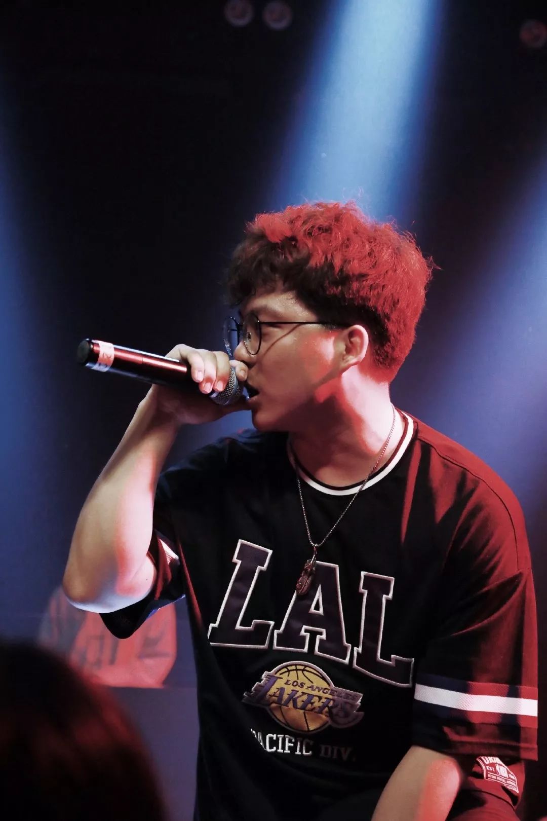 滑动查看更多帅图隆历奇活死人厂牌制作人&rapper以及旗下紧急出口