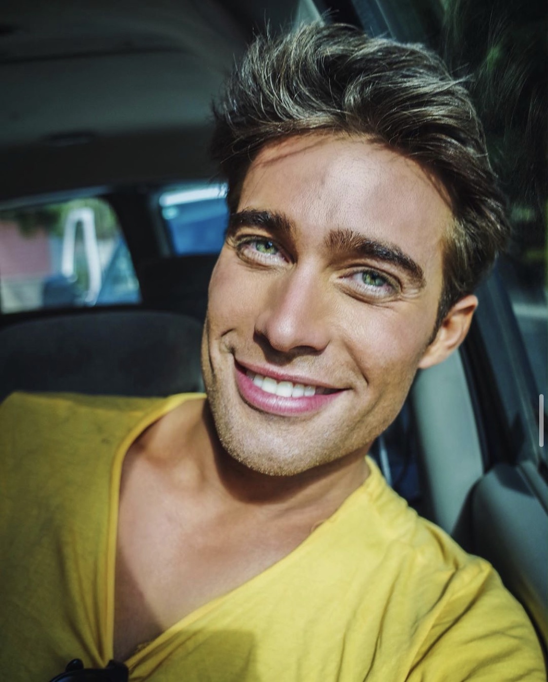 可惜!他是拼命三郎,能唱能跳还能演但是却不火_guirao