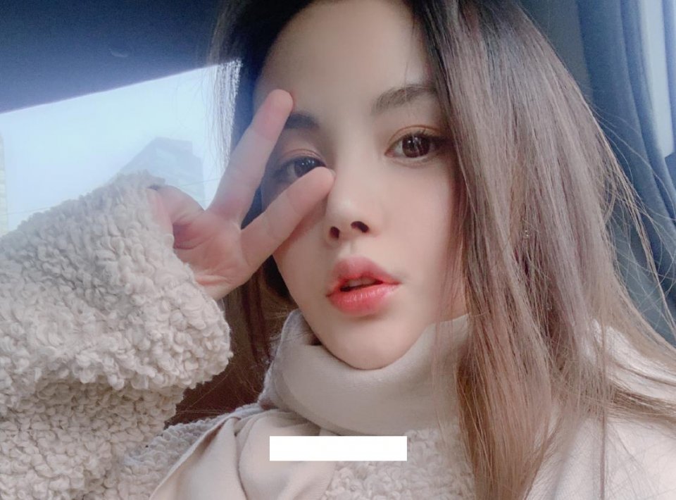 还记得流星雨徐丽丽如今摘掉眼镜成网红美到认不出来