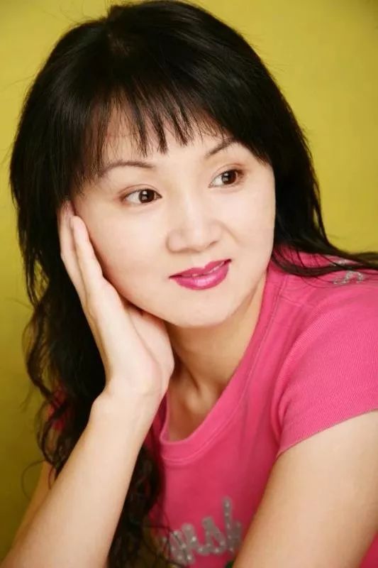 王舒雯一方舞台,众生诸相.生旦净末,美丑善恶.