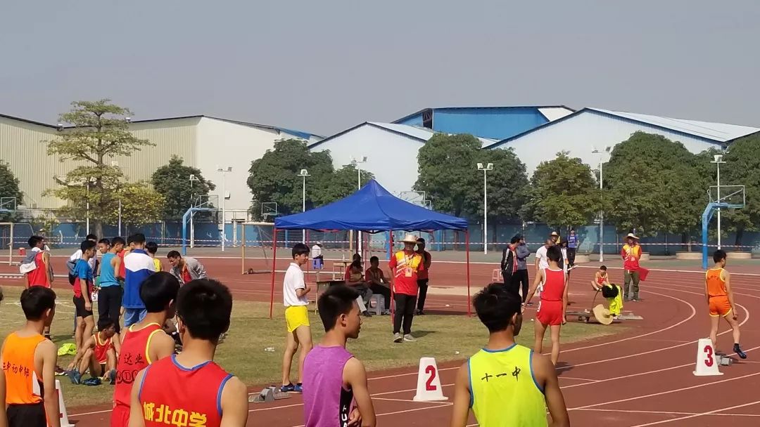 汾江中学运动员奋勇拼搏,为校争光 ——2019年禅城区中小学田径运动会