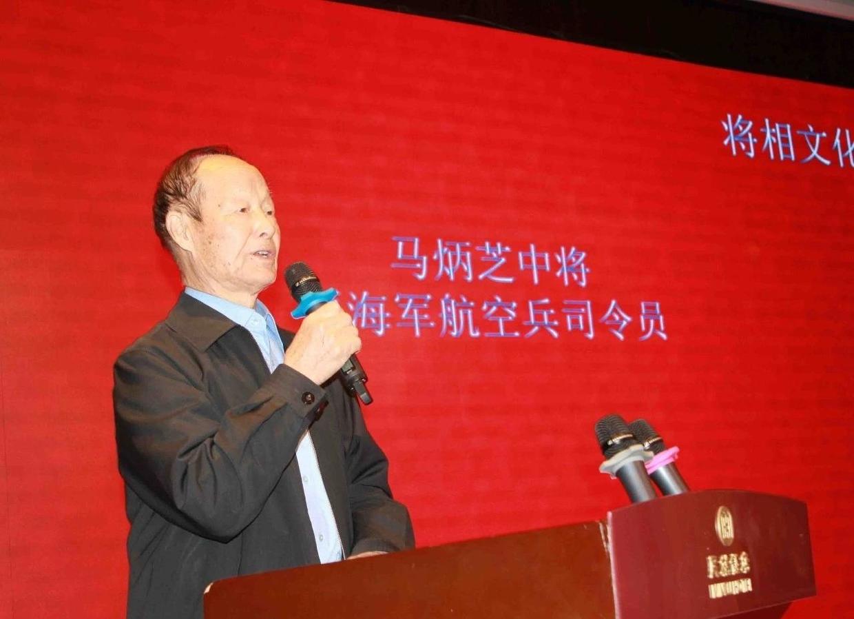 从左至右:徐金才将军,糜振玉中将,黄献中上将,王洪福中将,范印华中将