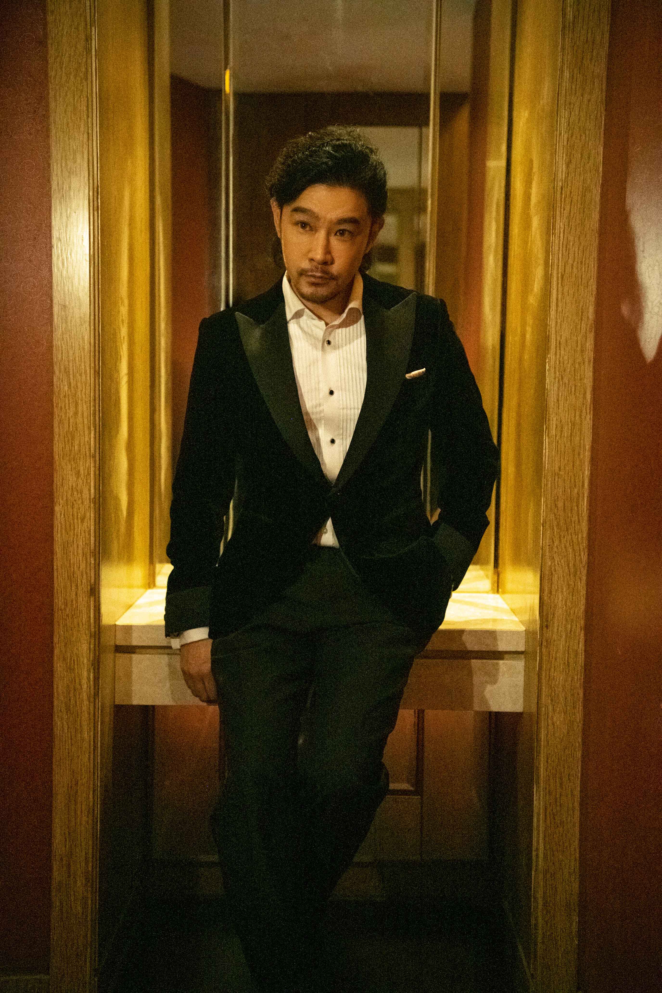 黄维德亮相金鸡百花闭幕式硬汉绅士显格局