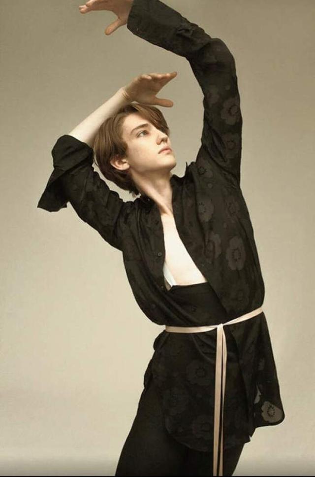 芭蕾王子julian mackay,漫画里走出来的美少年