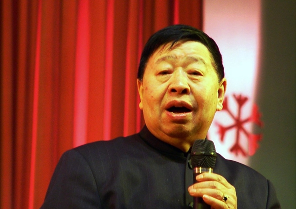 "宇宙牌香烟"是相声的谬论该结束了!_马季