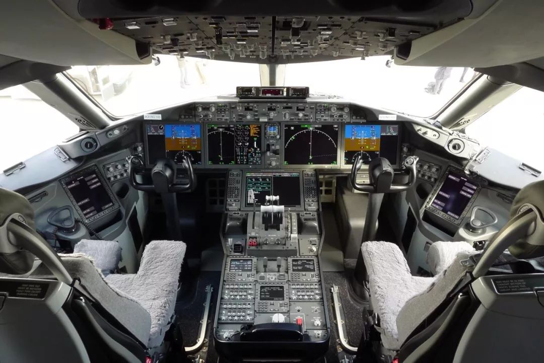 国产大飞机c919驾驶舱大公开