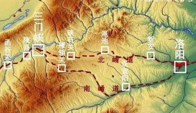 曹操大軍在春秋古道的北邊,另開了一條道路.