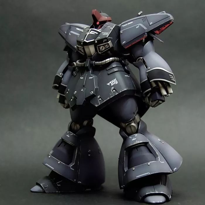 除此之外,作者还运用了阴影喷涂的手法,主要是用于大面积的外甲部分