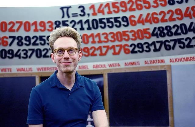 英国作家daniel tammet在4岁时患上了癫痫,经治疗后症状有所缓解,但