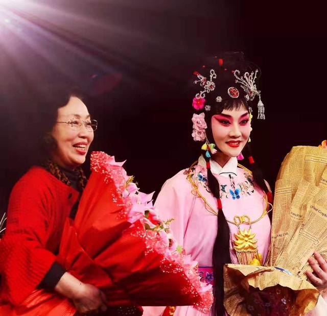 陈张霞剧照欣赏青衣廿载三生梦,惊鸿一瞥两百年.