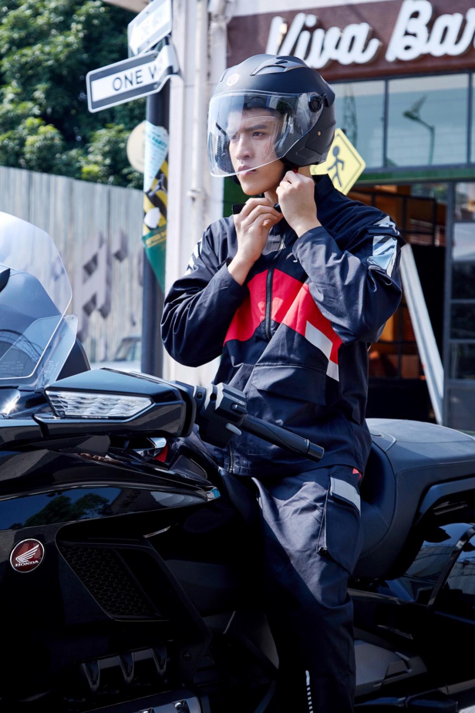 再掀工装潮 顺丰同城急送骑士新"铠甲"为城市生活增色