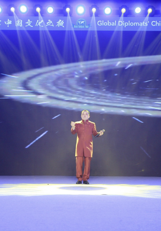 刘湘子东方狮吼唱响2019全球外交官中国文化之夜