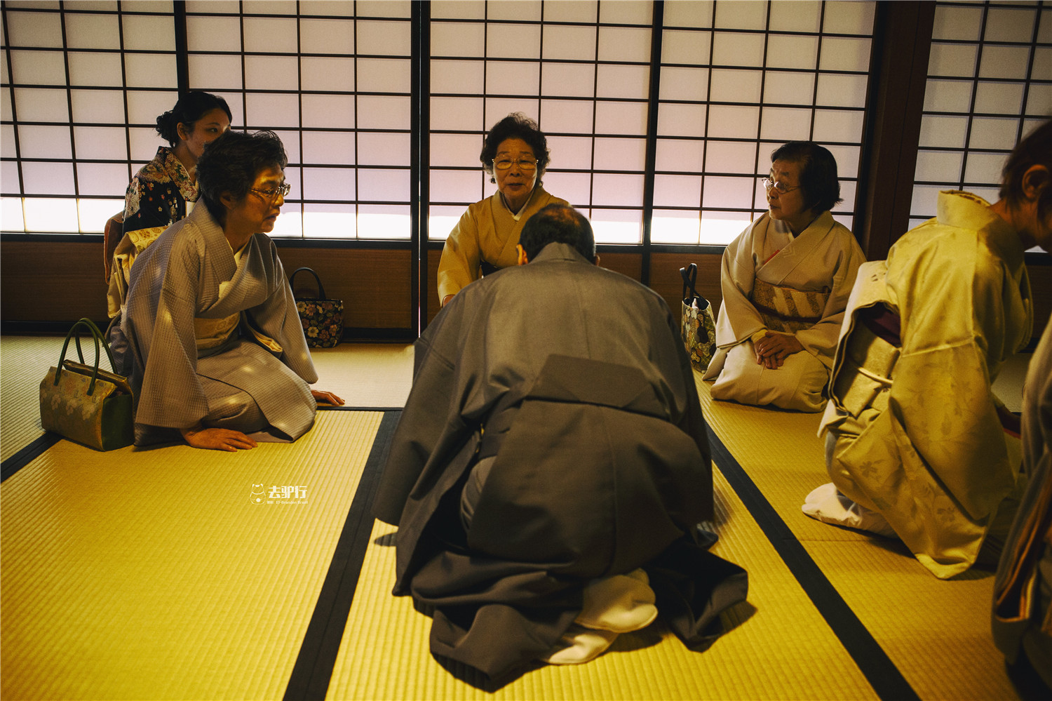 原创日本人为什么喜欢跪,从这一点可以看出日本骨子里的性格