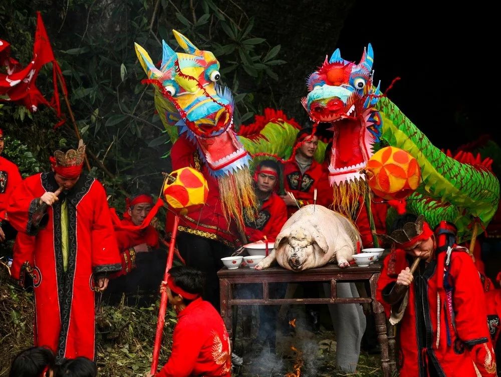 走带你去寨英古镇看滚龙