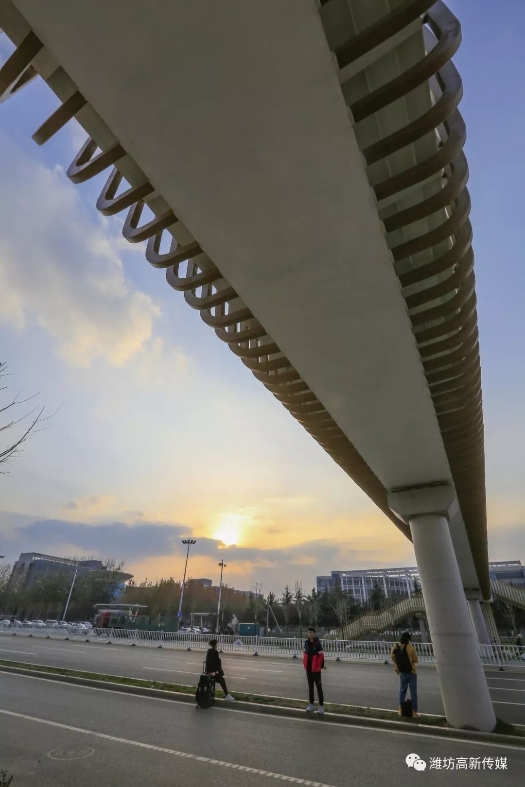 潍县中路3座天桥大升级!开启"全自动"模式!