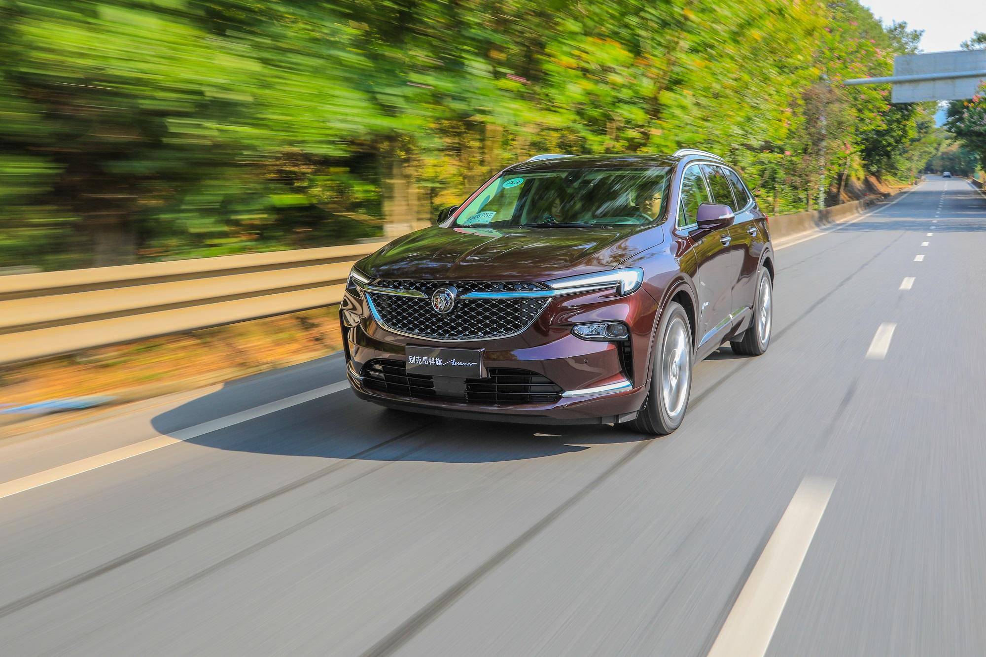 之前我也在广德试车场体验了昂科旗的综合路况表现