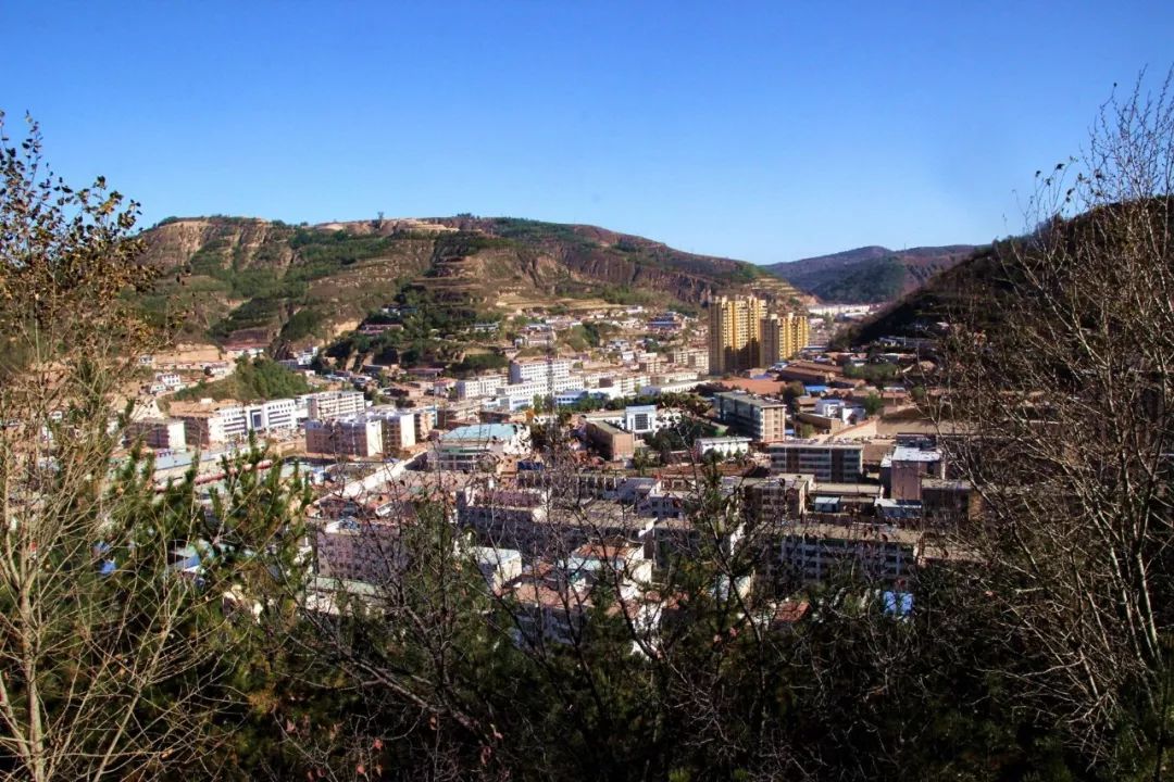 华池春,夏,秋,冬美照流出,原来华池也是很美滴幺