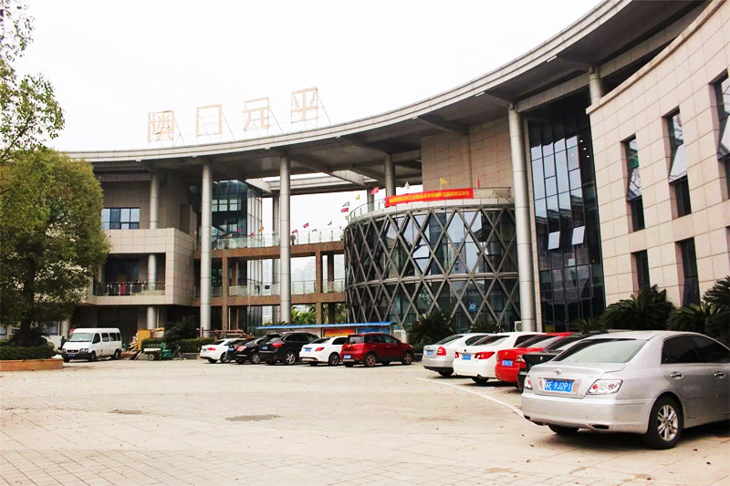 奥门元平引领时尚潮流传承经典品质