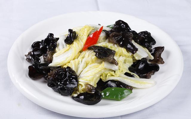 糖尿病食谱:素炒黑白菜