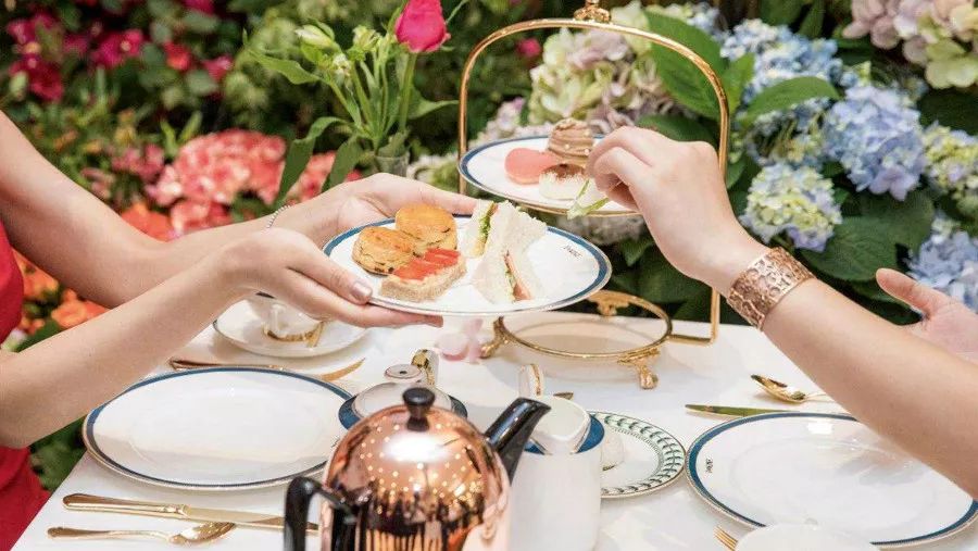优雅凝结精致从浪漫的英式下午茶开始